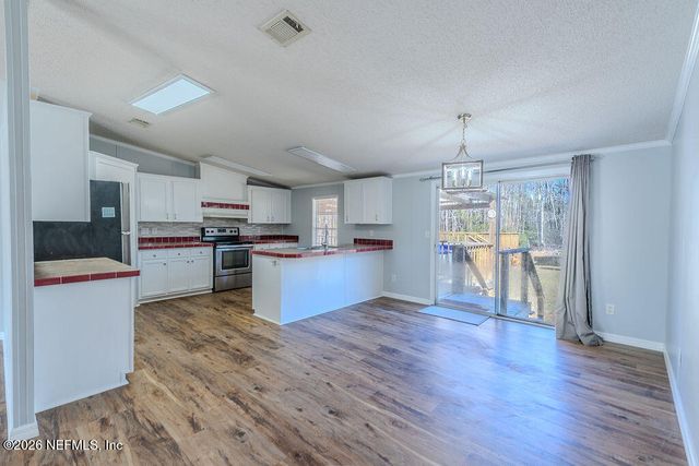 541462 LEM TURNER Road, Callahan, FL 32011