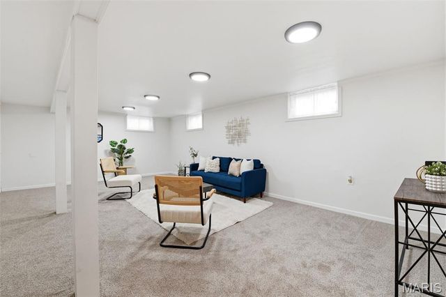 9607 Harold Drive, St Louis, MO 63134