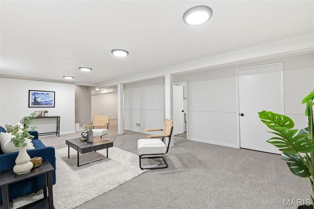9607 Harold Drive, St Louis, MO 63134