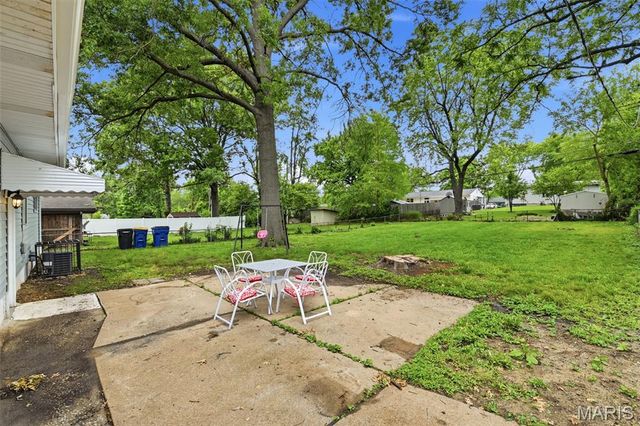 9607 Harold Drive, St Louis, MO 63134