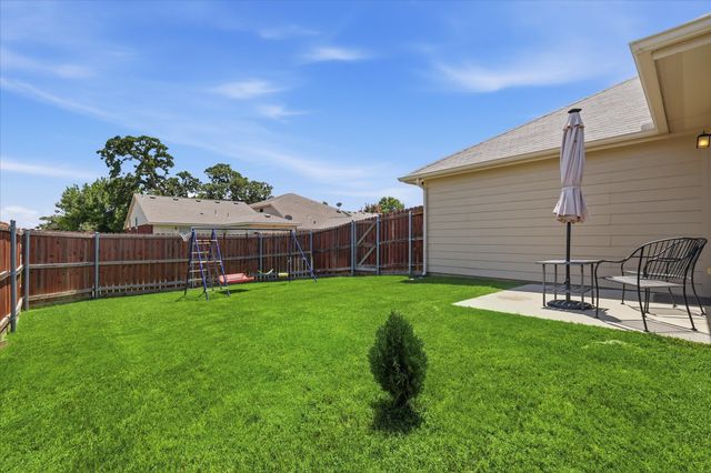 9024 Stewart Street, Cross Roads, TX 76227