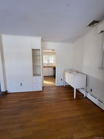 5 Leland Drive, Westhampton, NY 11977