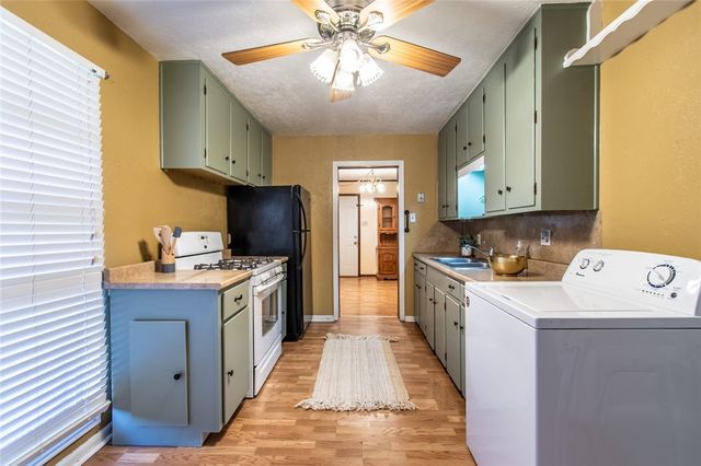 1210 Bernice Dr, Corpus Christi, TX 78412