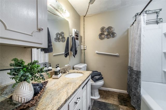 1210 Bernice Dr, Corpus Christi, TX 78412