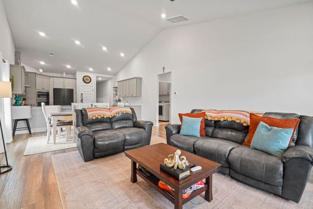 5872 Whitebark Dr., Myrtle Beach, SC 29577