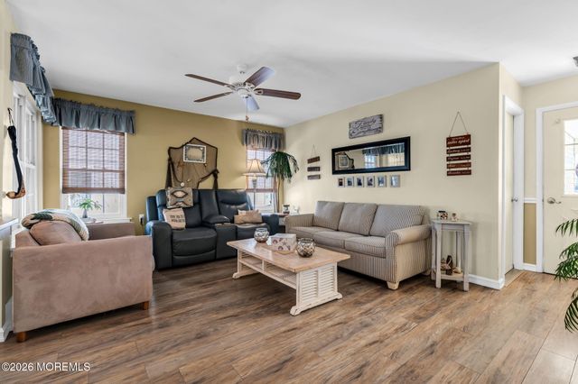 60 Westgate Place, Manchester, NJ 08759