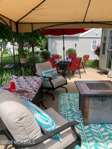 60 Westgate Place, Manchester, NJ 08759