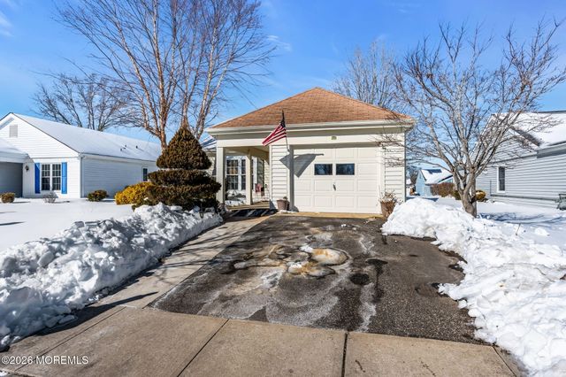 60 Westgate Place, Manchester, NJ 08759