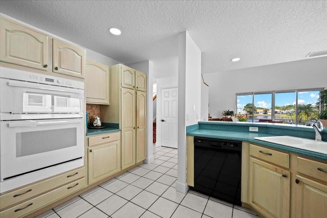 10233 Allamanda Circle, Palm Beach Gardens, FL 33410