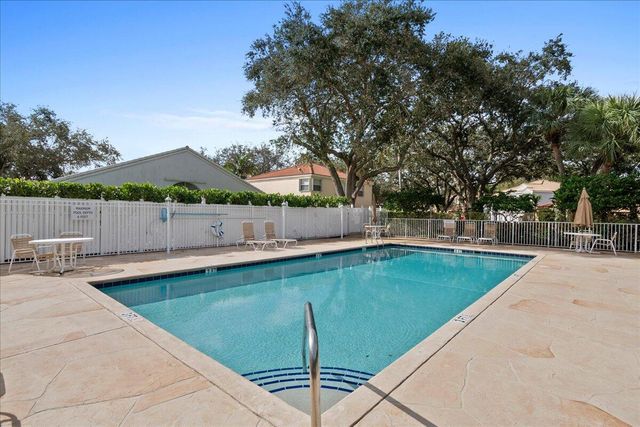 10233 Allamanda Circle, Palm Beach Gardens, FL 33410