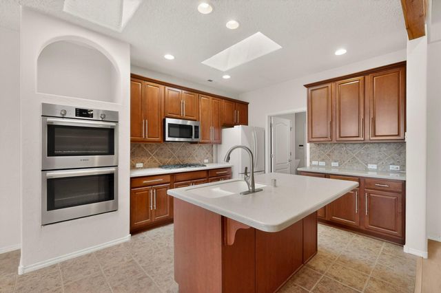 910 Mountain Phlox Way, Bernalillo, NM 87004