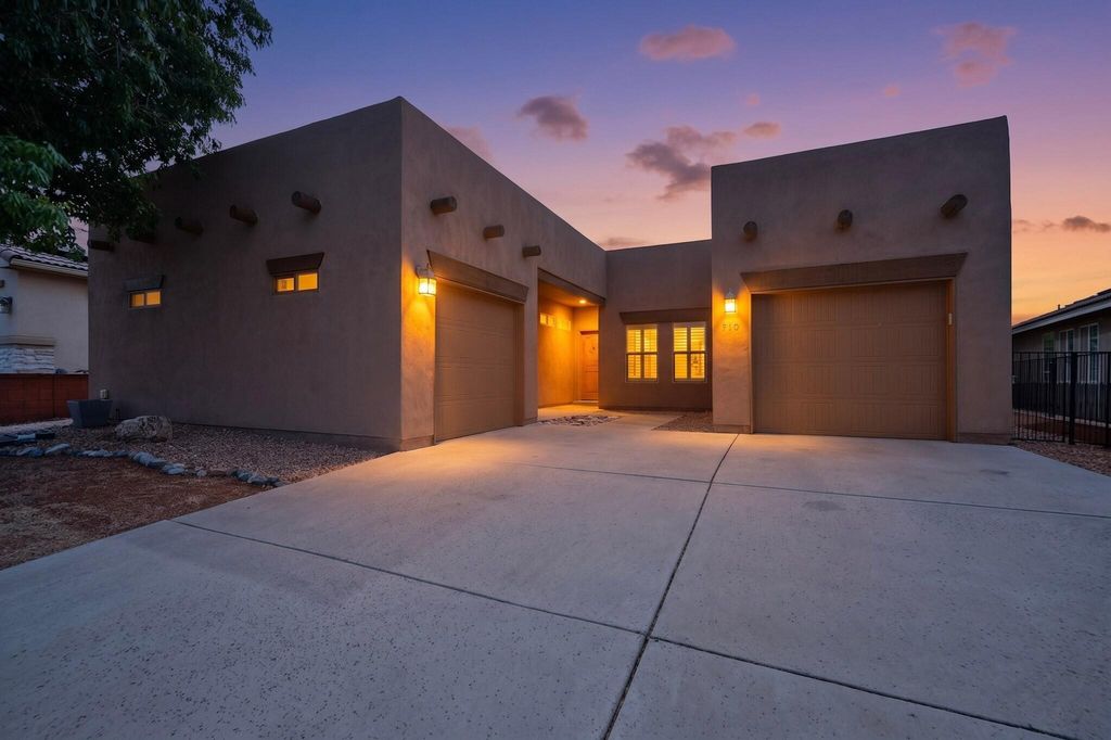 910 Mountain Phlox Way, Bernalillo, NM 87004