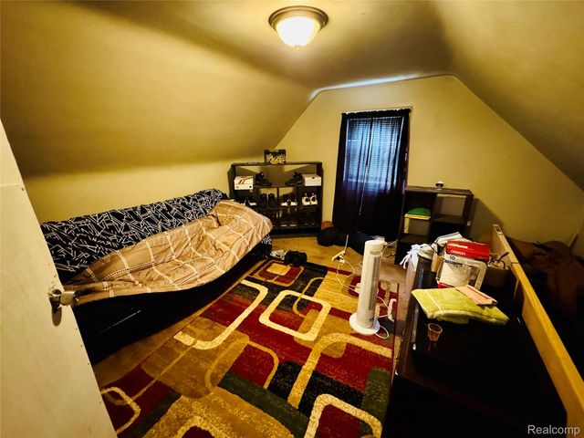 7003 Rivard Avenue, Warren, MI 48091