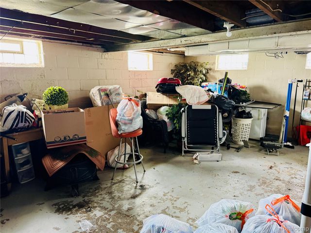 7003 Rivard Avenue, Warren, MI 48091