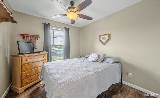 903 Q Avenue, St Clair, MO 63077