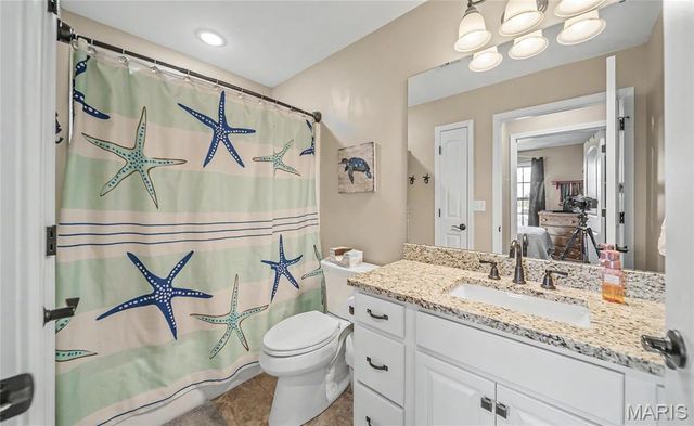 903 Q Avenue, St Clair, MO 63077