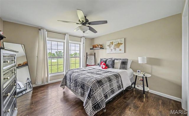 903 Q Avenue, St Clair, MO 63077