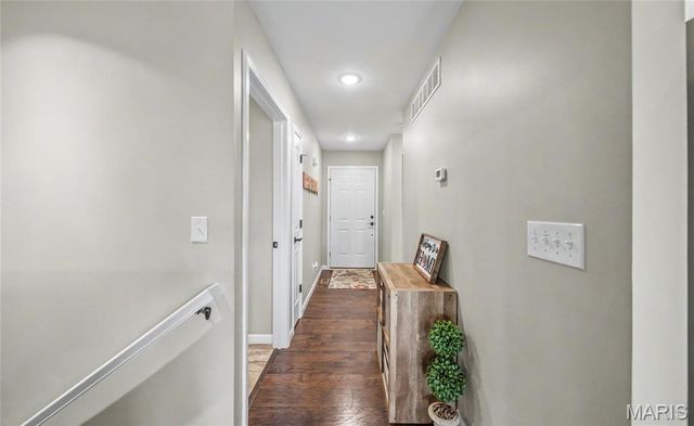 903 Q Avenue, St Clair, MO 63077