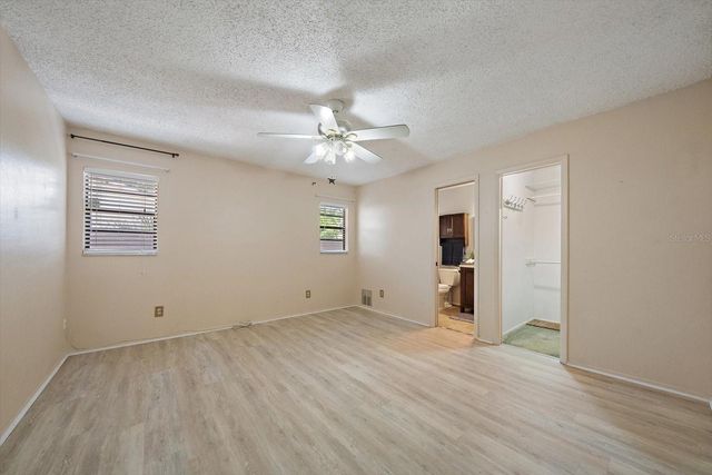 4286 TARPON DRIVE SE, St Petersburg, FL 33705