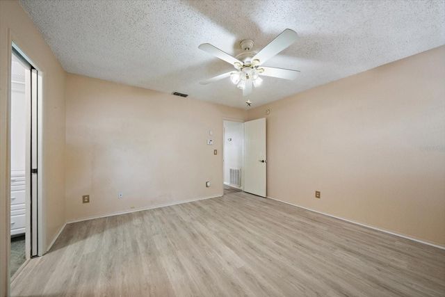 4286 TARPON DRIVE SE, St Petersburg, FL 33705