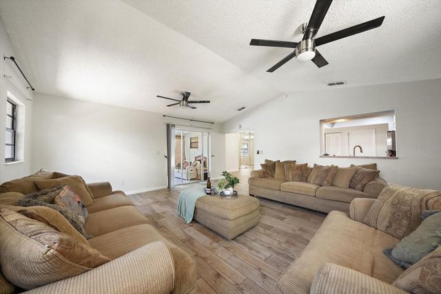 4286 TARPON DRIVE SE, St Petersburg, FL 33705