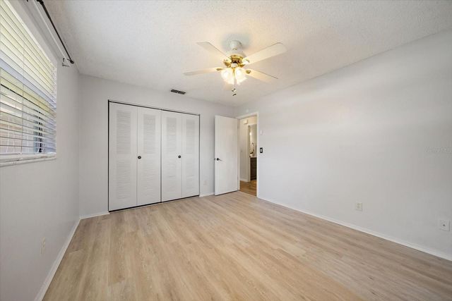 4286 TARPON DRIVE SE, St Petersburg, FL 33705
