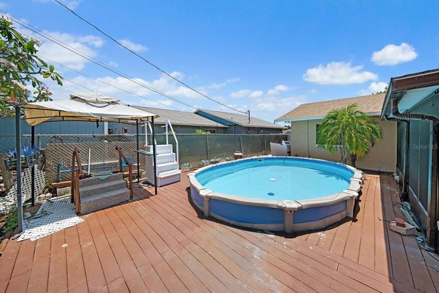 4286 TARPON DRIVE SE, St Petersburg, FL 33705