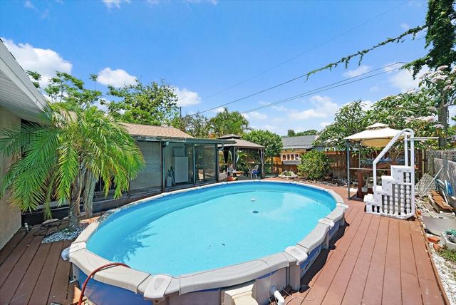 4286 TARPON DRIVE SE, St Petersburg, FL 33705