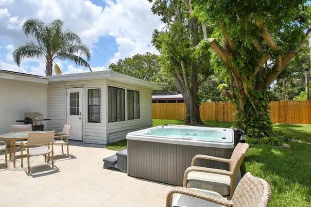 5622 S LOCKWOOD RIDGE ROAD, Sarasota, FL 34231