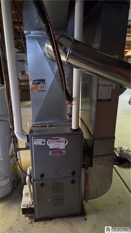 104 Bradwood Road, West Seneca, NY 14224