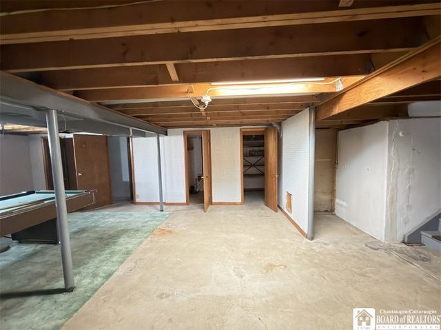 104 Bradwood Road, West Seneca, NY 14224