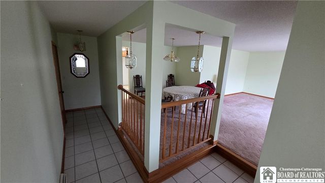 104 Bradwood Road, West Seneca, NY 14224