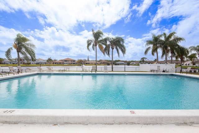 1740 W Sanderling Lane 1, Fort Pierce, FL 34982