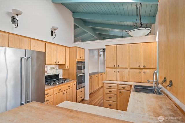 9506 Valhalla Way, Bothell, WA 98011