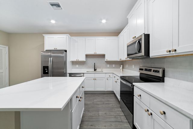 1718 Party Place, Fort Pierce, FL 34947