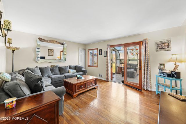 23 Villanova Road, Parlin, NJ 08859