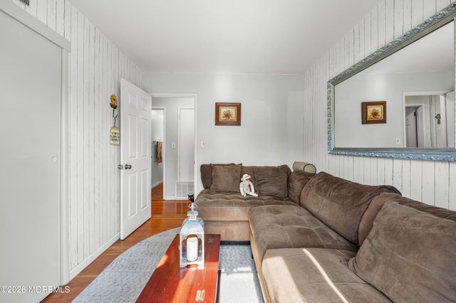 23 Villanova Road, Parlin, NJ 08859