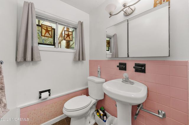 23 Villanova Road, Parlin, NJ 08859