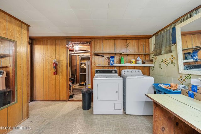 23 Villanova Road, Parlin, NJ 08859