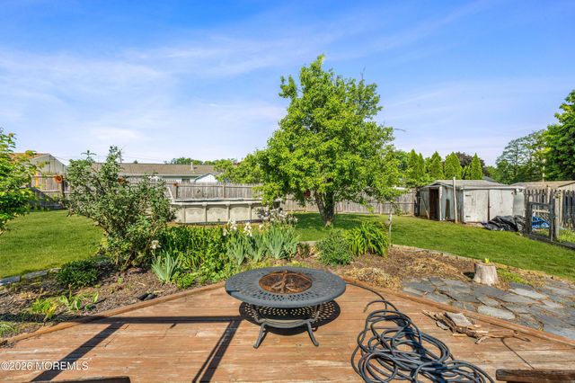 23 Villanova Road, Parlin, NJ 08859