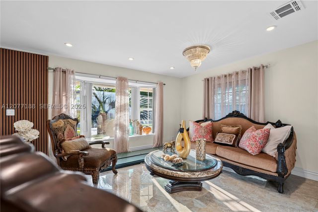 2801 N 38th Ave, Hollywood, FL 33021