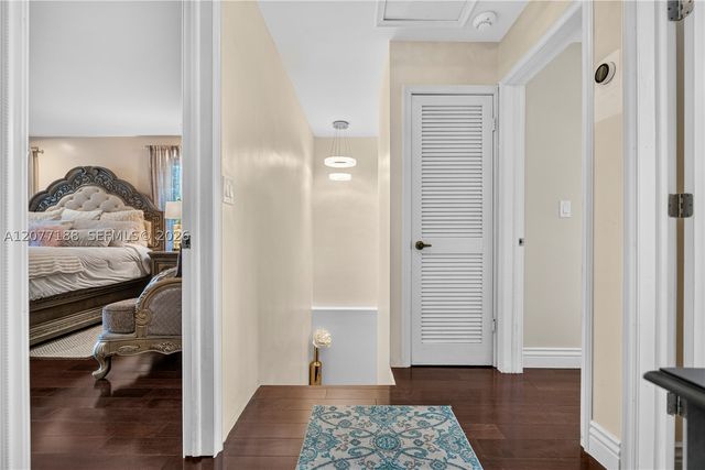 2801 N 38th Ave, Hollywood, FL 33021