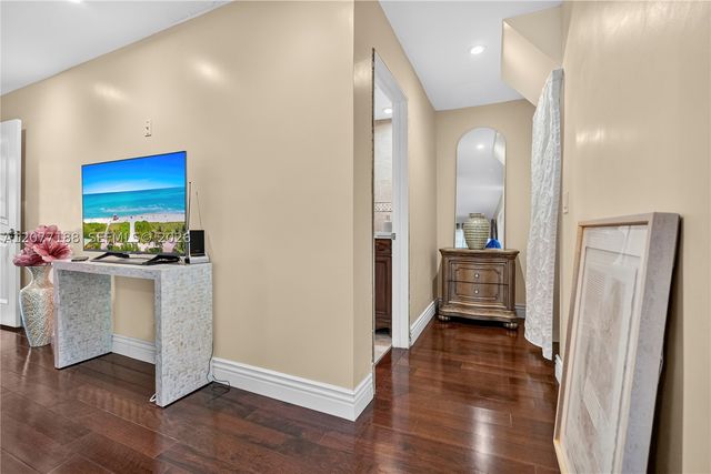 2801 N 38th Ave, Hollywood, FL 33021