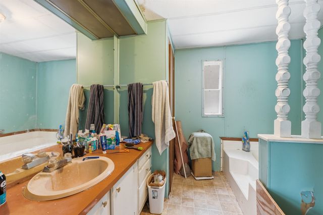 87 Cote Road, Richmond, VT 05477