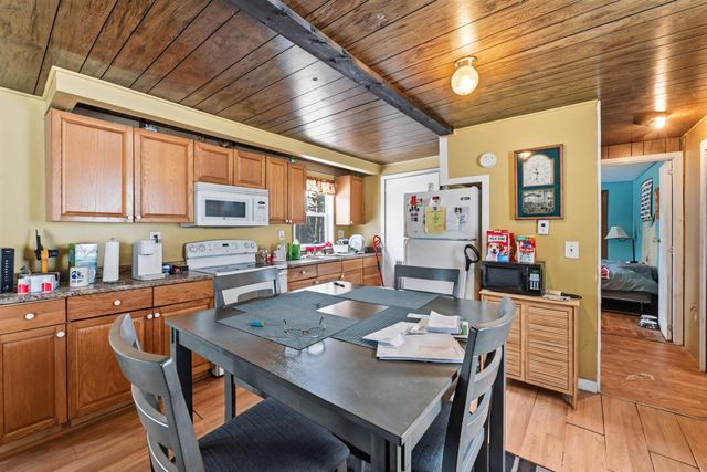 87 Cote Road, Richmond, VT 05477