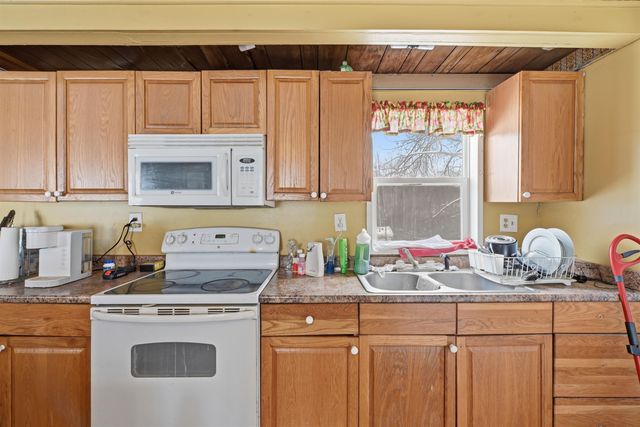 87 Cote Road, Richmond, VT 05477