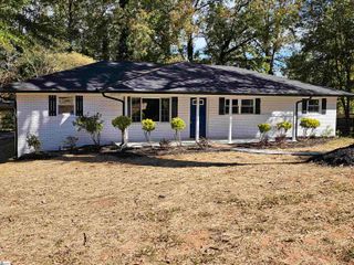 203 Charing Cross Road, Taylors, SC 29687