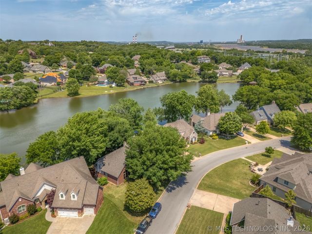 12318 S 18th Street East, Jenks, OK 74037