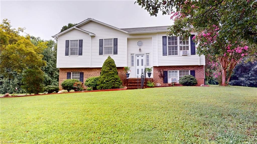 341 Woodbridge Drive, Mount Airy, NC 27030