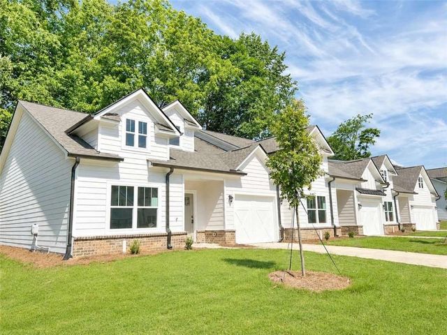 74 Village Court, Cleveland, GA 30528